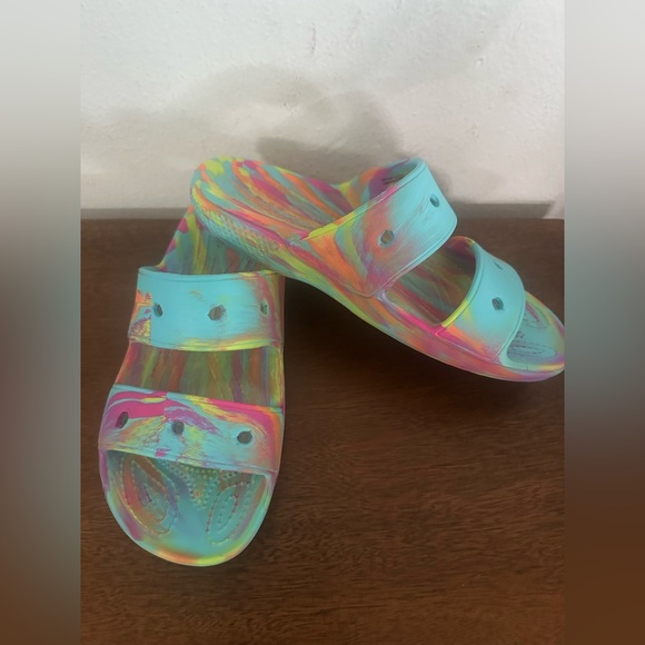 Crocs classic two strap marbled tie dye slide sandals M6 W8 - Picture 1 of 7